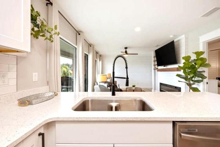So Fire So Good 3 Comm Pools Lakeview Fireplace Destin Kültér fotó